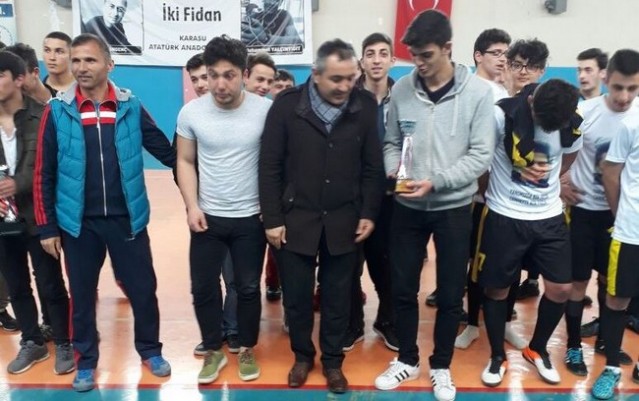 Karasu'da okul sporları finalleri sona erdi