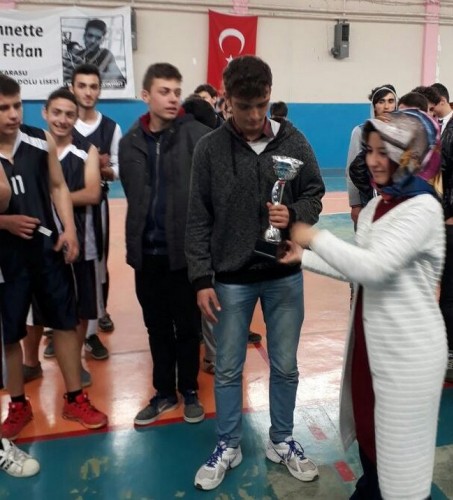 Karasu'da okul sporları finalleri sona erdi
