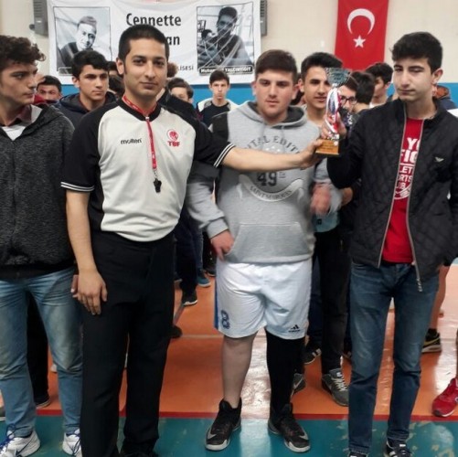 Karasu'da okul sporları finalleri sona erdi