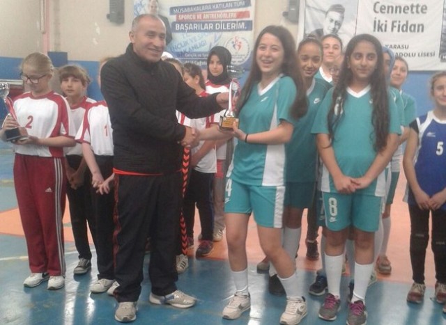 Karasu'da okul sporları finalleri sona erdi