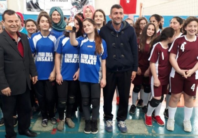 Karasu'da okul sporları finalleri sona erdi
