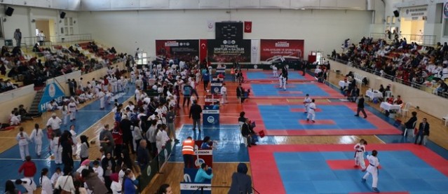 Karateciler Öğretmenler İçin Hendek’te Buluştu