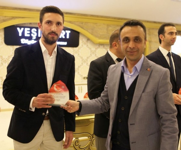 Karatede Altın Gece
