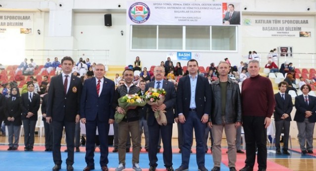 Karateciler Öğretmenler İçin Hendek’te Buluştu