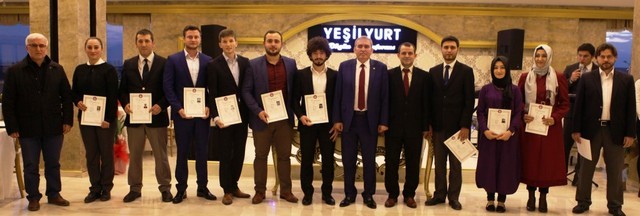 Karatede Altın Gece