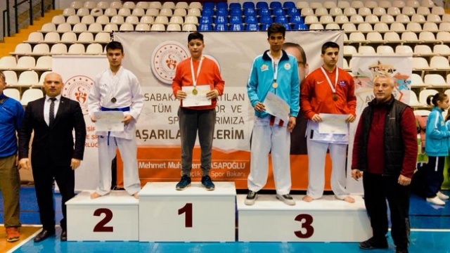 Sakaryalı Karateciler Finalde