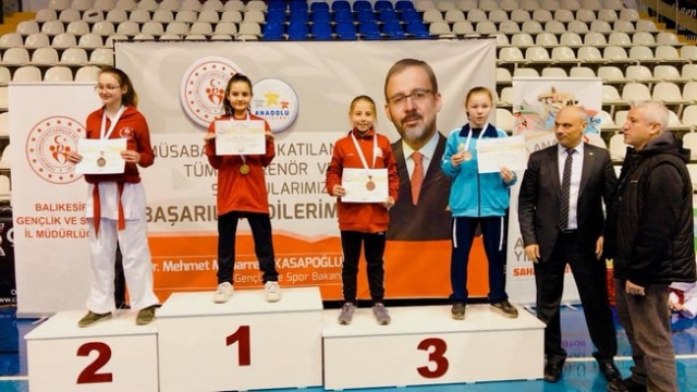 Sakaryalı Karateciler Finalde