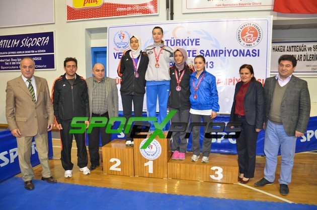 Sakaryalı karateciler şampiyon döndü