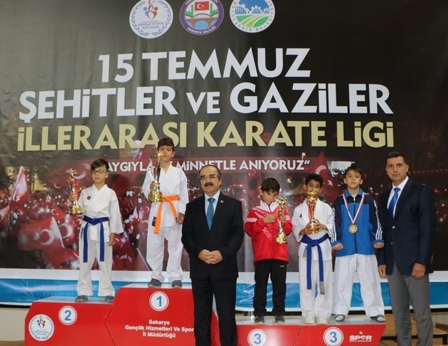 Karate Lig Finali Sakarya'da yapıldı