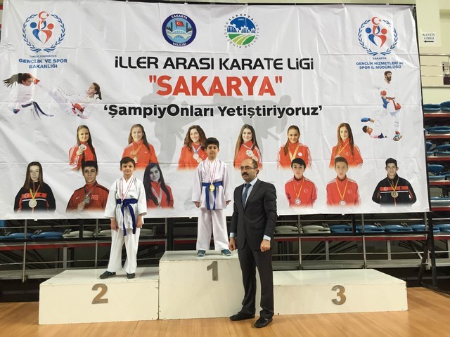 Karate Geyve’de ilk ve ortaokullarında da var.