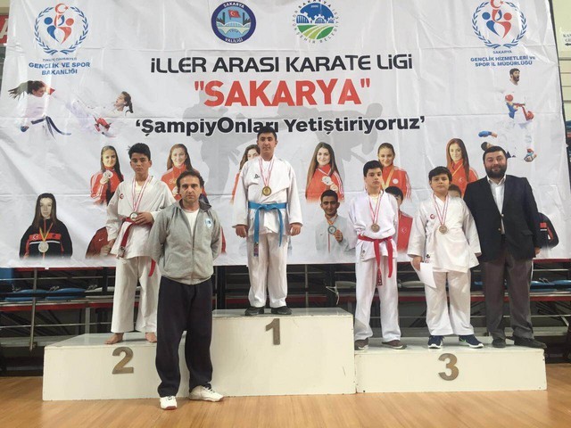 Karate Geyve’de ilk ve ortaokullarında da var.