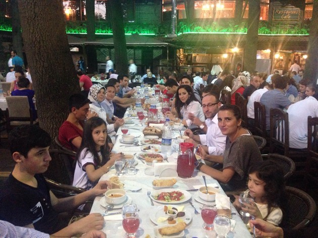 Karateciler iftarda biraraya geldi