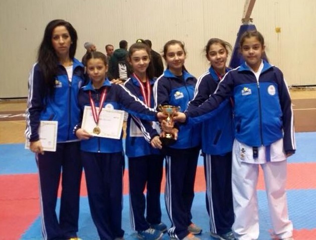 Karate İl karması yarı finalde