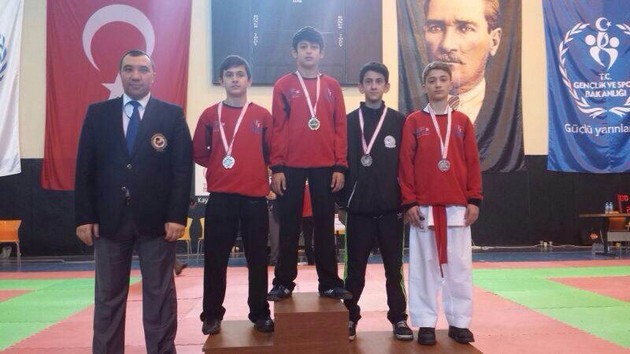 Karate'de Yıldızlarımız Finalde