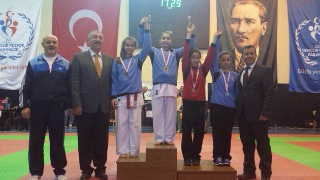 Karate'de Yıldızlarımız Finalde