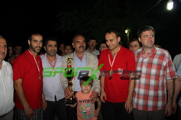 Kaynarcaspor Şampiyonluğu Kutladı
