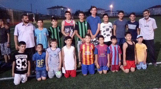 Kaynarca'da Kuran Kursu Futbol Turnuvası