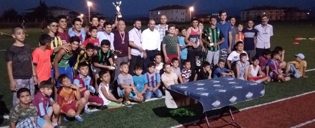 Kaynarca'da Kuran Kursu Futbol Turnuvası
