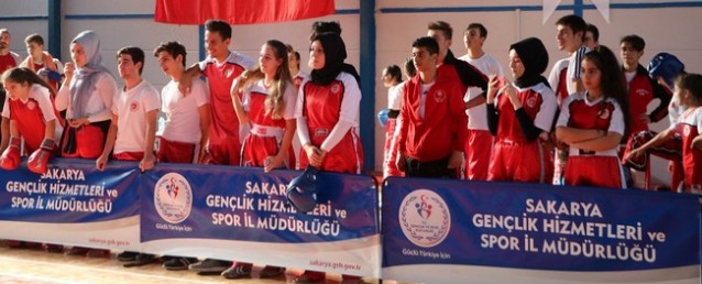Kick Boksçular Akyazı’da madalya aradı