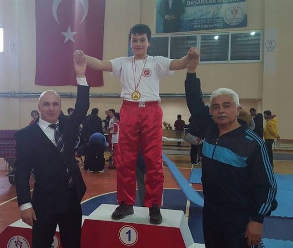 Yıldız Kickboks Şampiyonası Sona erdi.