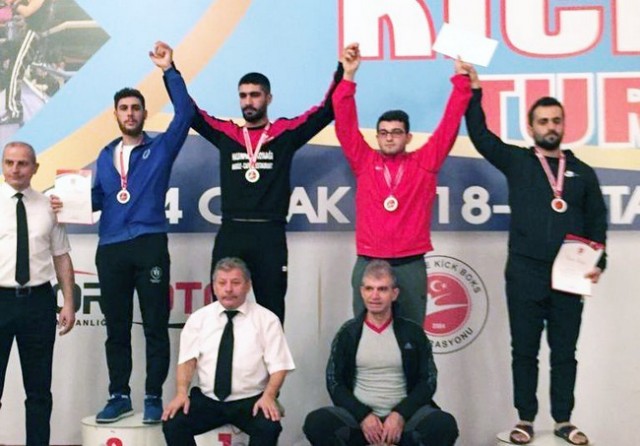 Kick Boksçular Antalya'da madalyaları topladı