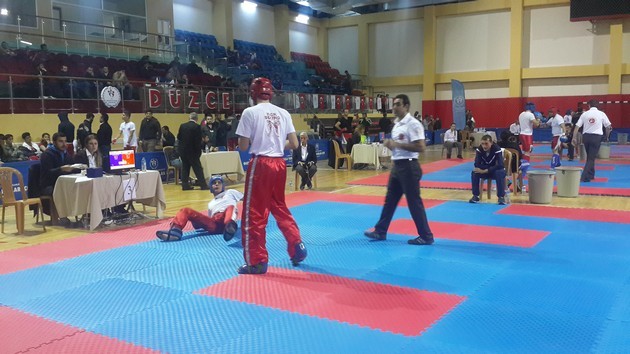 Kick Bokscular Düzce'den Şen döndü