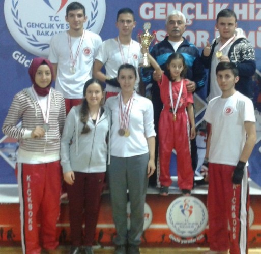 Kick Bokscular Düzce'den Şen döndü