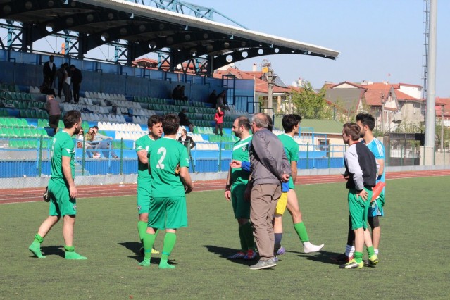 Harmanlıkspor-Kışlaçayspor:0-0