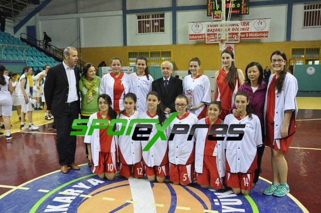 Şampiyon Sakarya Kız Meslek Lisesi