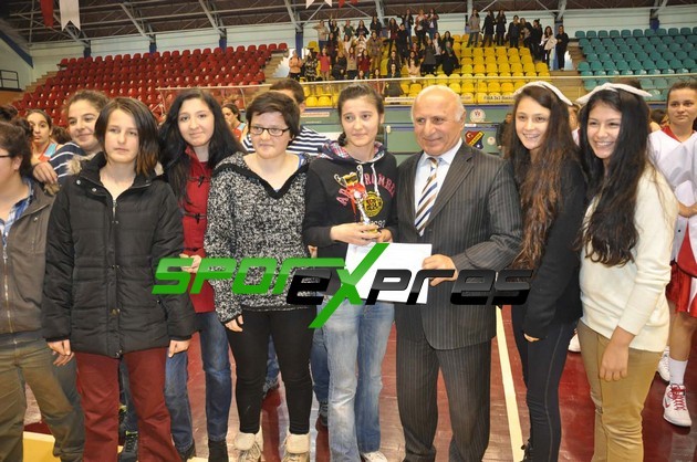 Şampiyon Sakarya Kız Meslek Lisesi