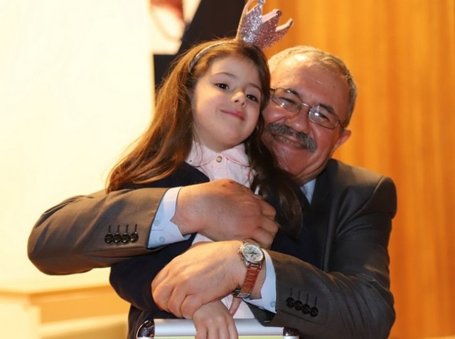 Her şey yüzmeyi sevmekle başlar