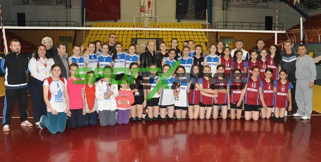 Küçük Kızlar Voleybolda Şampiyon Hendek