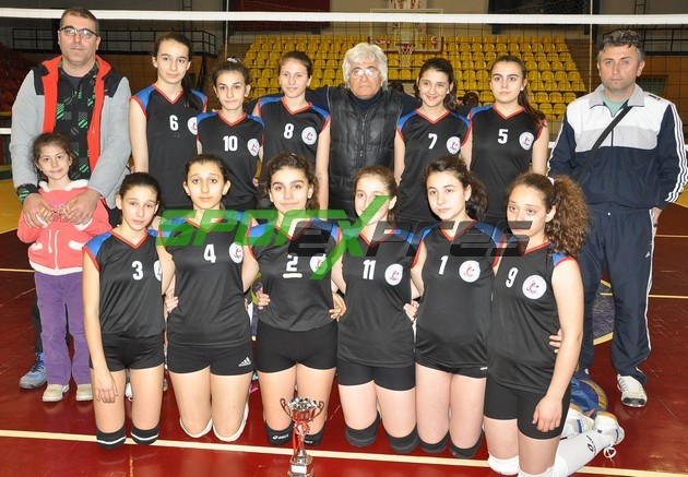 Küçük Kızlar Voleybolda Şampiyon Hendek