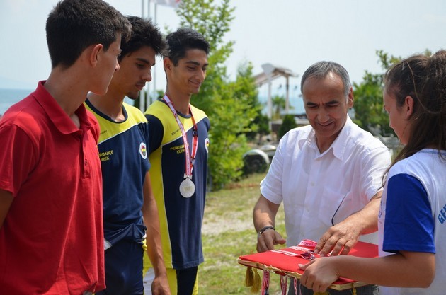 Türkiye Gençler 2.Etap Kürek Şampiyonası Sapanca'da yapıldı