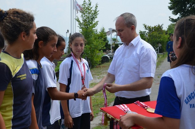 Türkiye Gençler 2.Etap Kürek Şampiyonası Sapanca'da yapıldı
