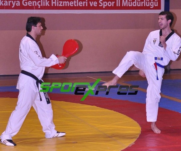 Taekwondo ‘ da yeni kuşaklar takıldı