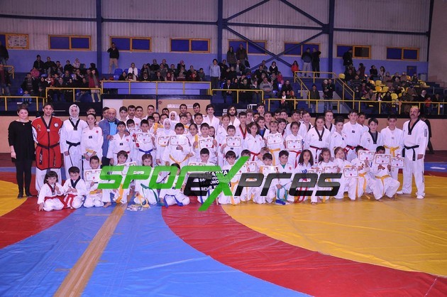 Taekwondo ‘ da yeni kuşaklar takıldı