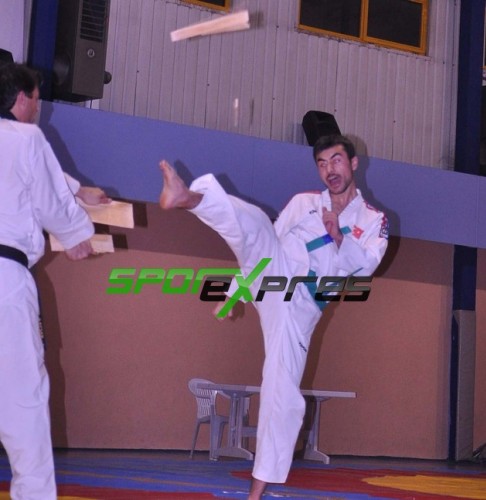 Taekwondo ‘ da yeni kuşaklar takıldı
