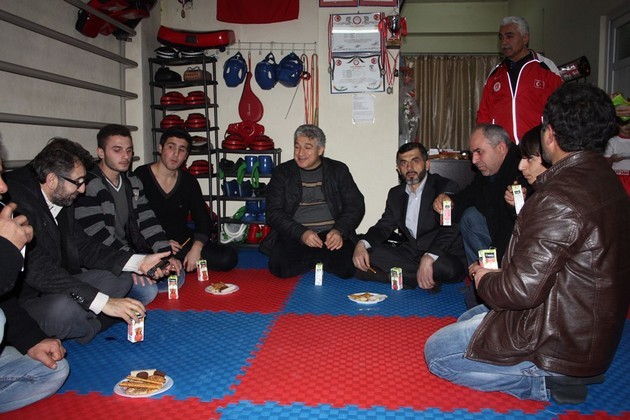 Kahverengi Kuşaklarını aldılar