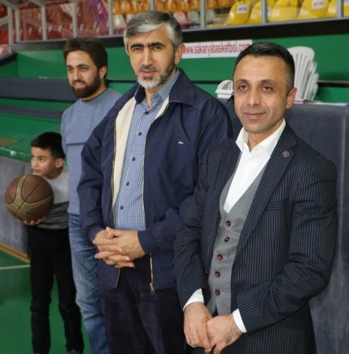 KYK Öğrencileri Parkede