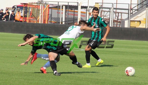 Manisa B.Belediye-Sakaryaspor:0-0