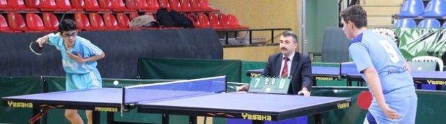 Genç raketler kupayı kaptı