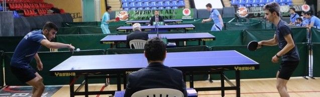 Genç raketler kupayı kaptı