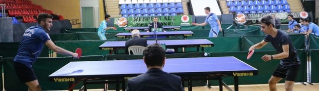 Genç raketler kupayı kaptı