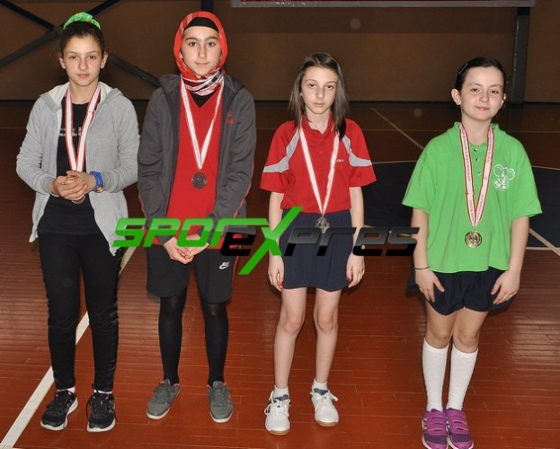 Minik ve Yıldızlar Masa Tenisi resitali