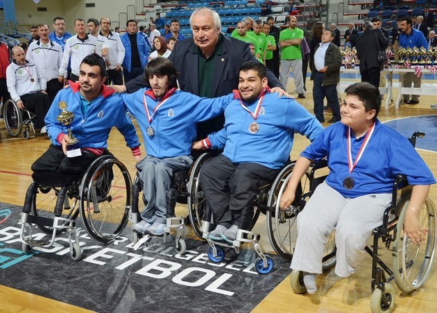 Bedensel engelliler tenis şampiyonası sona erdi