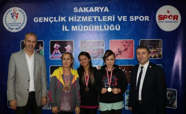 Masa Tenisinde Öğretmenler günü coşkusu