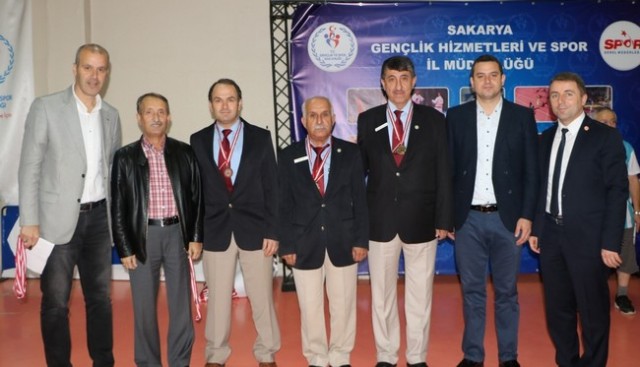 Masa Tenisinde Öğretmenler günü coşkusu