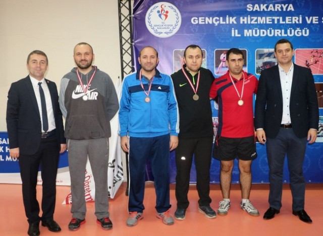 Masa Tenisinde Öğretmenler günü coşkusu