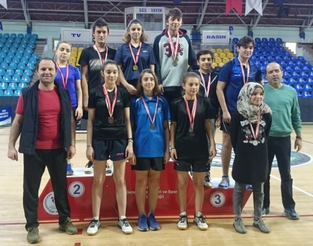 Masa Tenisinde şampiyonlar belli oldu
